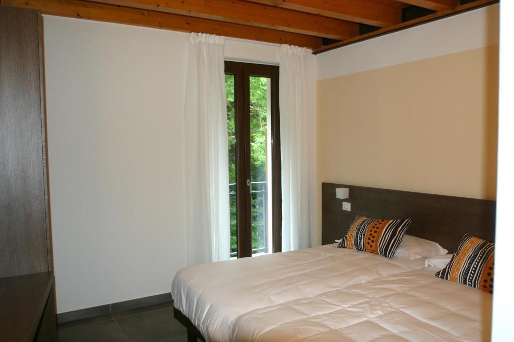Hotel Il Mulinum Porlezza Zimmer foto